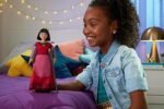 Disney: Wish - Dahlia of Rosas 12" Fashion Doll By Mattel - Image 4