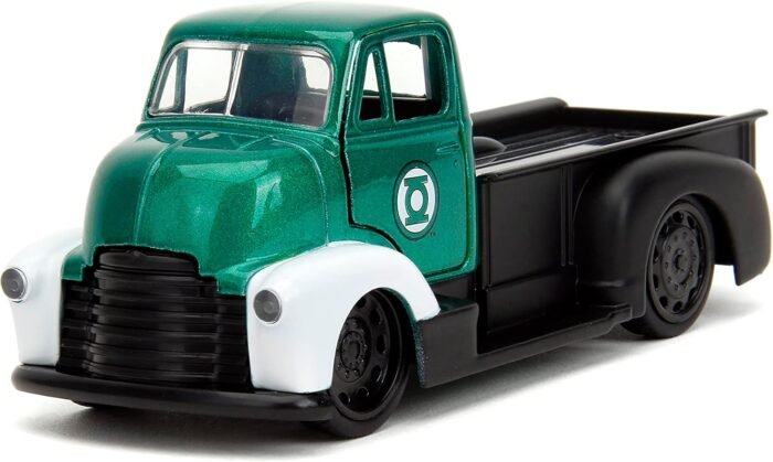 DC Comics: Green Lantern - 1952 Chevrolet COE Pickup 1:32 Scale Die-Cast Car & 1.65" Two Face Die-Cast Figure By Jada Toys - Image 2