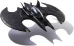 DC Comics: Batman 85th Anniversary Limited Edition (Batman Returns: 1992) - 16" Batwing Vehicle With 4" Batman Figure By Spin Master - Image 2