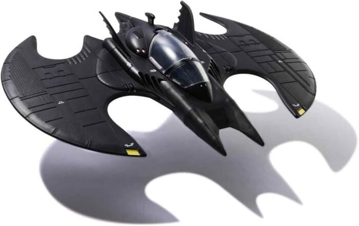 DC Comics: Batman 85th Anniversary Limited Edition (Batman Returns: 1992) - 16" Batwing Vehicle With 4" Batman Figure By Spin Master - Image 2